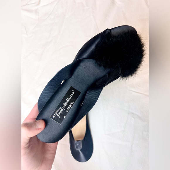 Fluffy fur pom vintage style retro black silk boudoir peep toe kitten heels - Picture 3 of 7